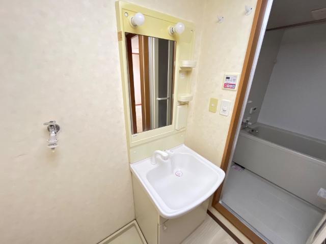 洗面設備　洗髪洗面化粧台