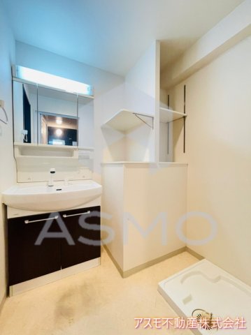 洗面設備　同マンション別部屋　参考写真