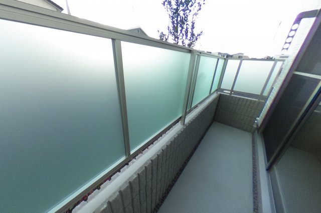 バルコニー　テラス