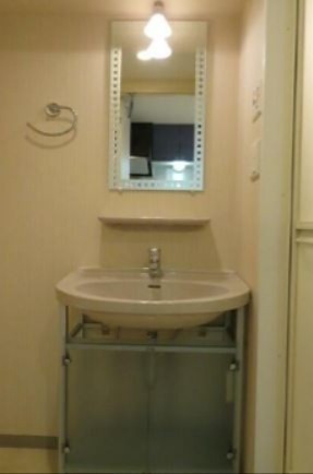 洗面設備　※同仕様写真含む