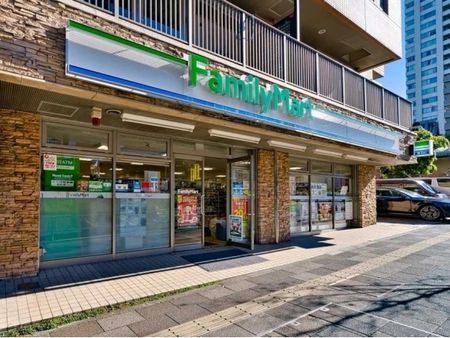 コンビニ　ファミリーマート 高輪一丁目店（コンビニ）まで364m