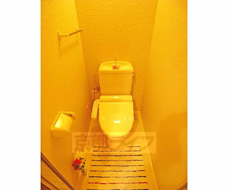 トイレ　ウォッシュレット付きです