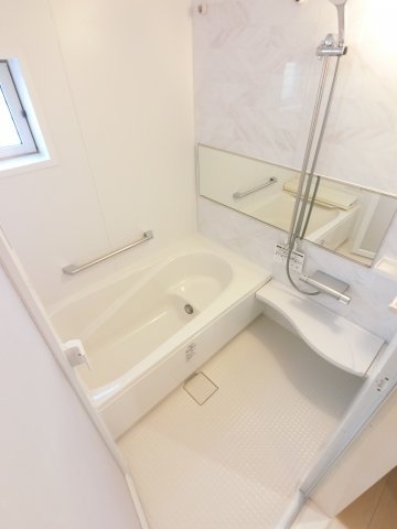 バス・シャワールーム　※仕様が異なる場合がございます