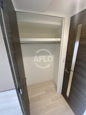 収納　ソルテラスNAMBAフロント　収納