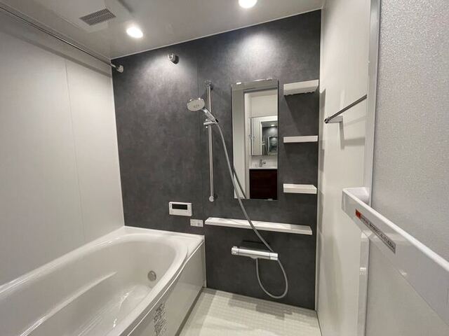 バス・シャワールーム　バスルーム