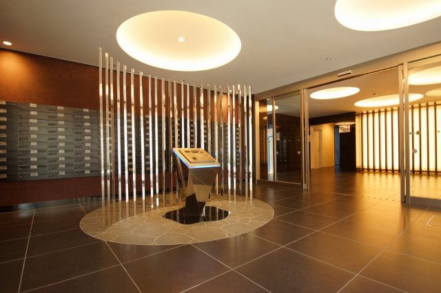 エントランス　エントランス