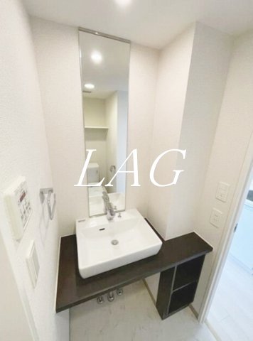 洗面設備　独立洗面台です。