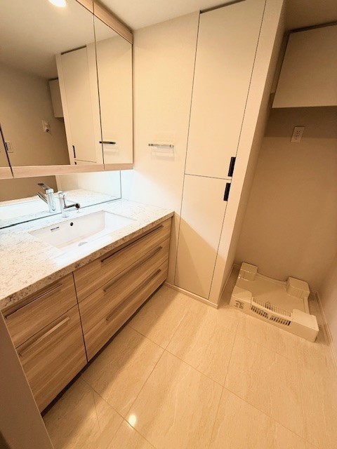 洗面設備　洗面化粧台