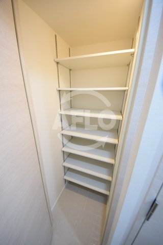 収納　サムティ大阪GRAND EAST　シューズボックス