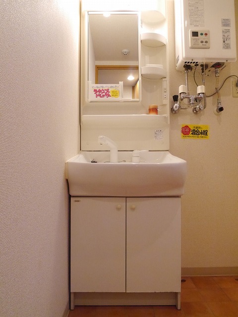 洗面設備　朝の身支度には欠かせない独立洗面化粧台