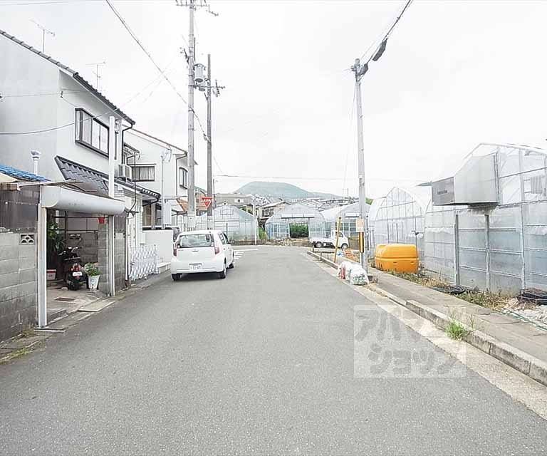 その他　前面道路です。