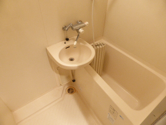 バス・シャワールーム　バス