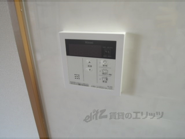 その他設備　給湯器リモコン