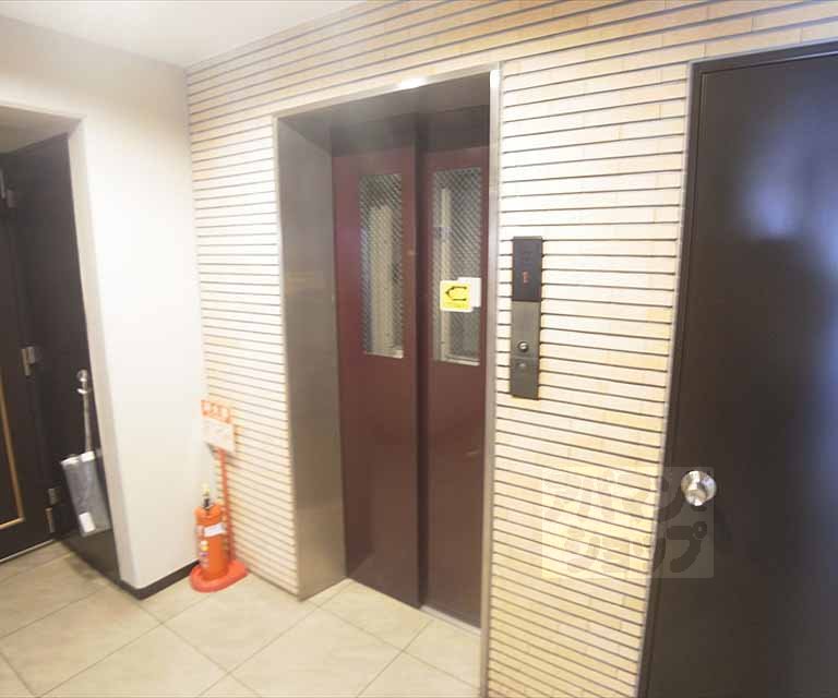 その他　エレベータ