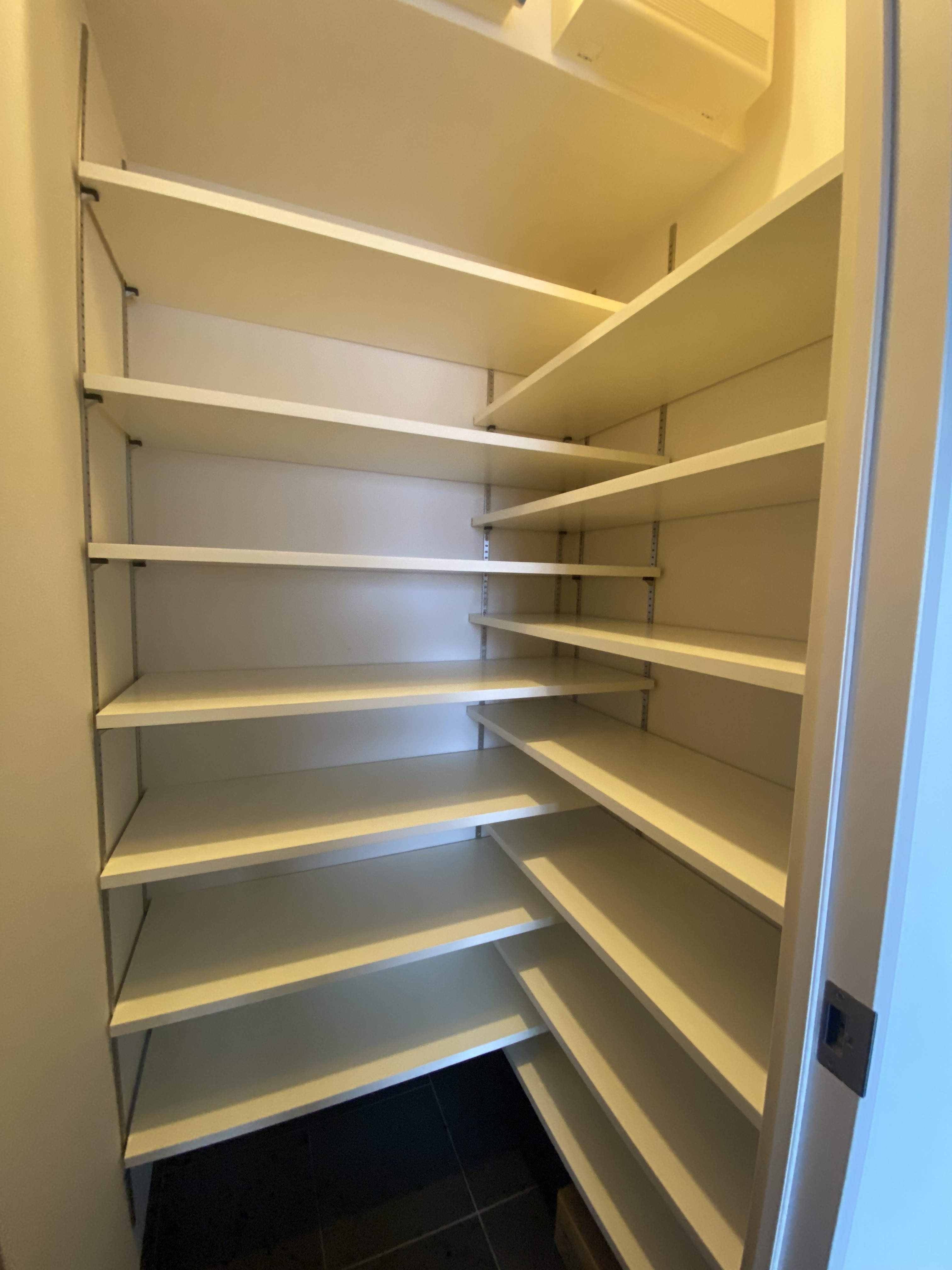 収納　※別タイプ参考写真