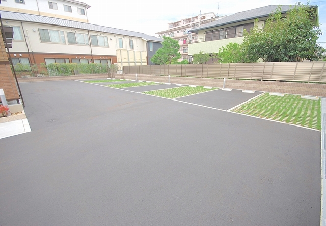 駐車場　駐車場