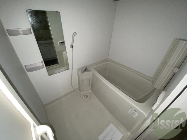 バス・シャワールーム　バス・トイレ別でお掃除しやすいですよ～。