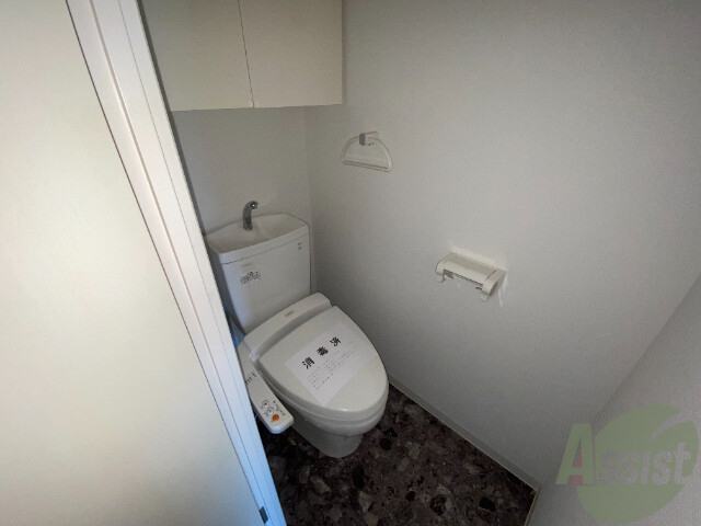 トイレ　こちらはトイレです。清潔感があり、安心して使用できます。