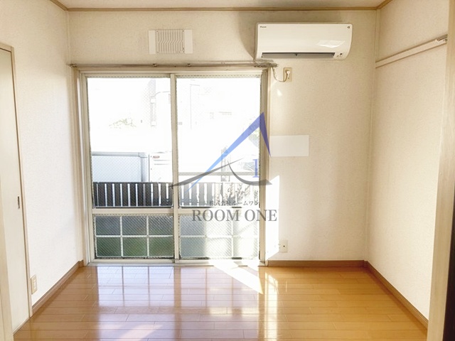 居室・リビング　洋室のお部屋です。