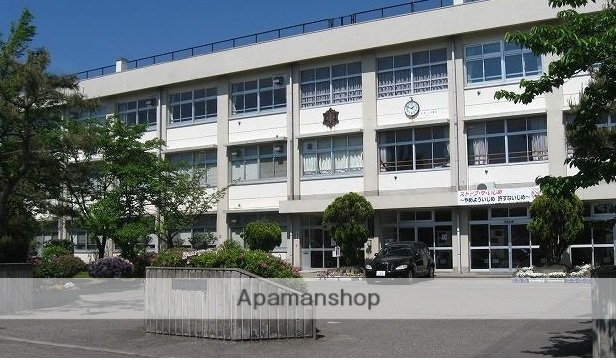 小学校　坂井東小学校（小学校）まで485m