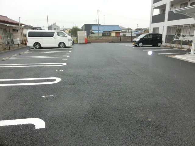 駐車場　敷地内の駐車場です。