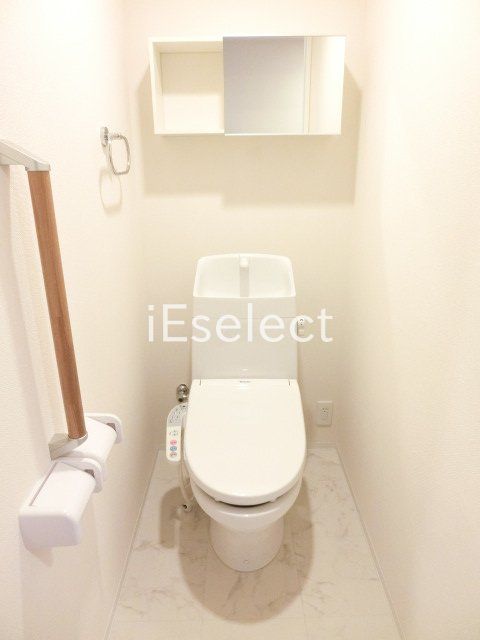 トイレ　洗浄機能付き♪