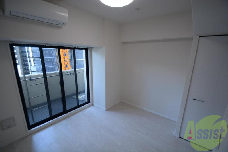 居室・リビング　白を基調としたお部屋です