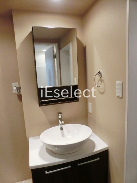 洗面設備　おしゃれな洗面台