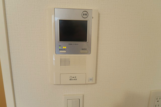 セキュリティ　モニター付きインターホンで安心☆