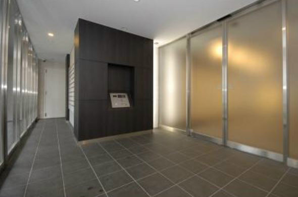 ロビー　オートロック完備でセキュリティもばっちり♪