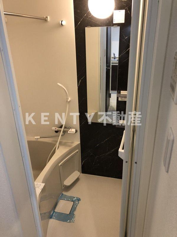 バス・シャワールーム　落ち着いた空間のお風呂です