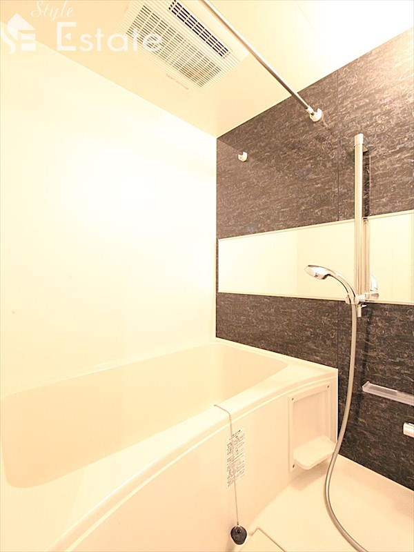 バス・シャワールーム　バスルーム