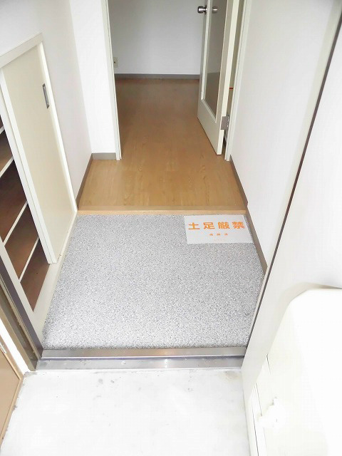 玄関　玄関部分。