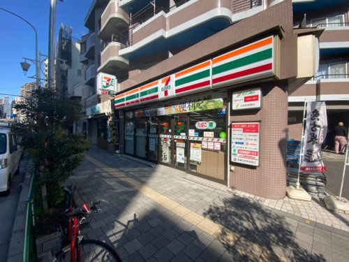 コンビニ　セブンイレブン 新宿西早稲田3丁目店（コンビニ）まで934m