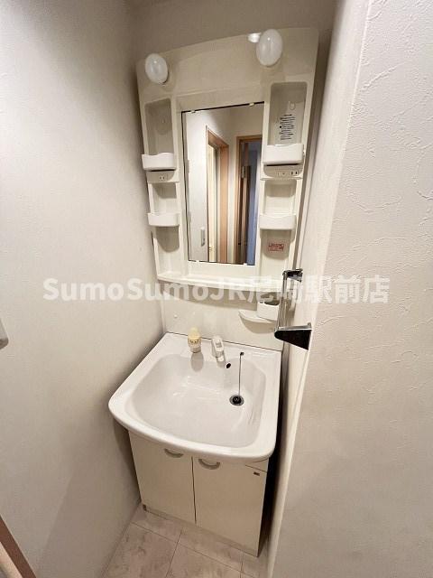洗面設備　独立洗面化粧台付き