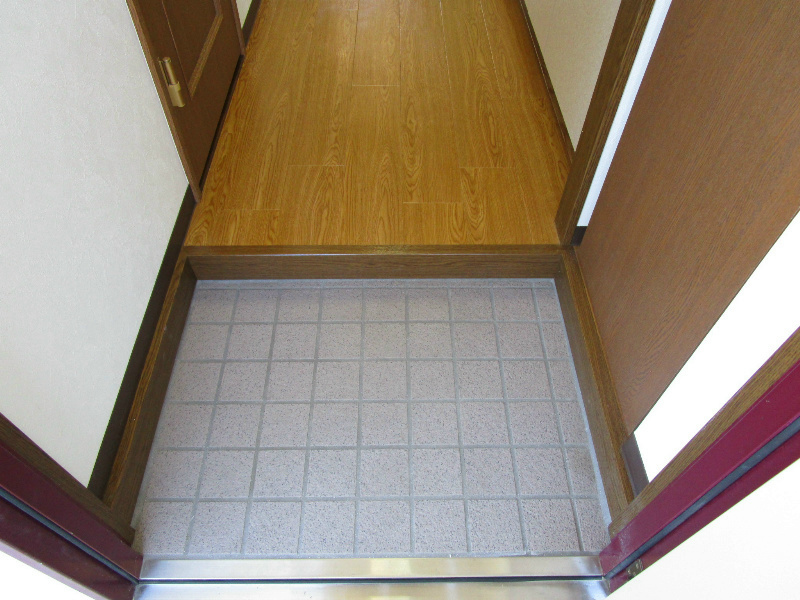 玄関　※他部屋参照