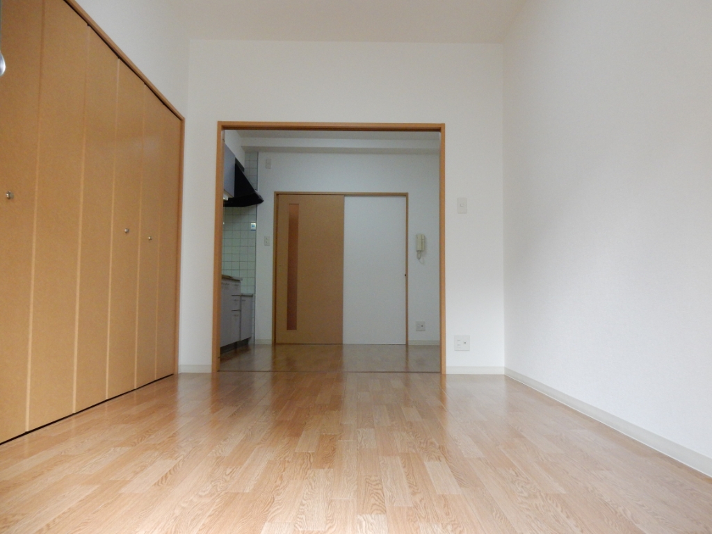 その他部屋・スペース　落ち着いた色合いの洋室です