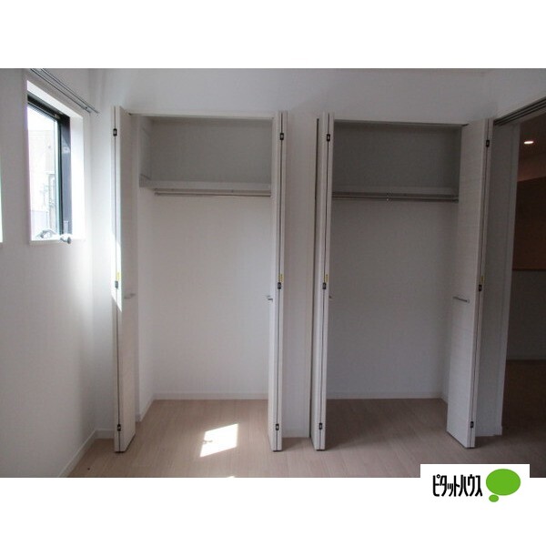 収納　※他のお部屋の写真です。