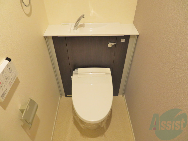 トイレ　なんかおしゃれなトイレですね。しゃーーー