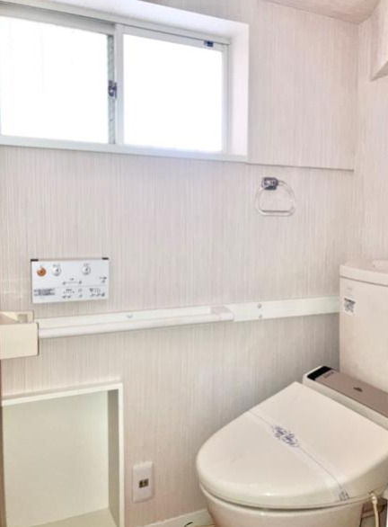 トイレ　落ち着いたトイレです