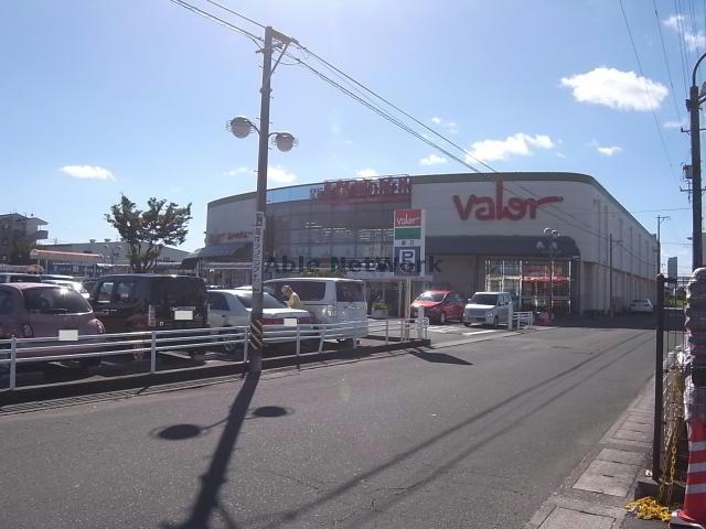 スーパー　バロー領下店（スーパー）まで666m
