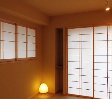 居室・リビング　こちらの居間で趣味の時間をお楽しみください