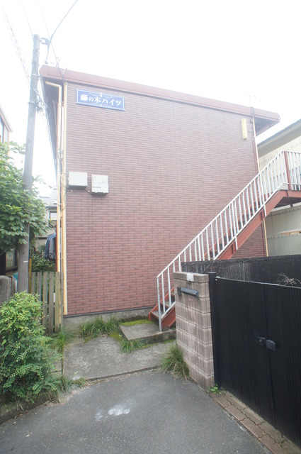 建物外観　周辺は住宅街ですので静かな住環境です！