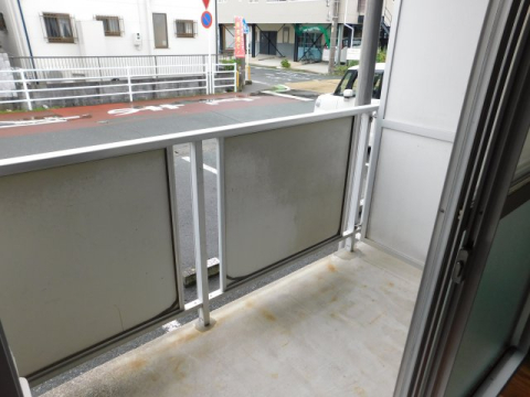バルコニー　※写真は１０６号室です