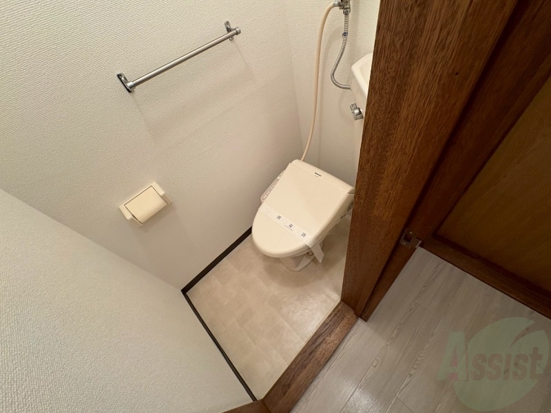 トイレ　こちらはトイレです。清潔感があり、安心して使用できます。