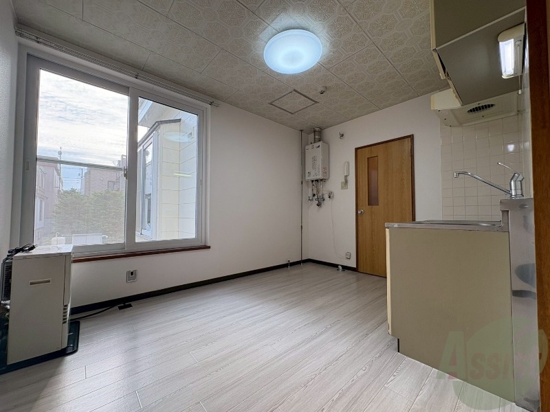 居室・リビング　広くてキレイなお部屋が広がっていて、充実した生活が送れそう。