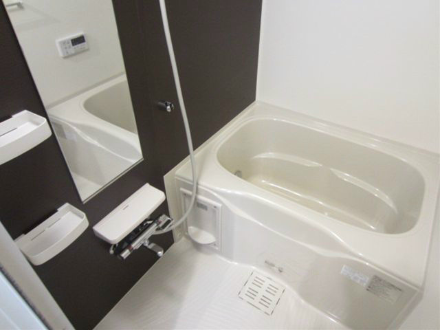 バス・シャワールーム　追い焚き機能付き