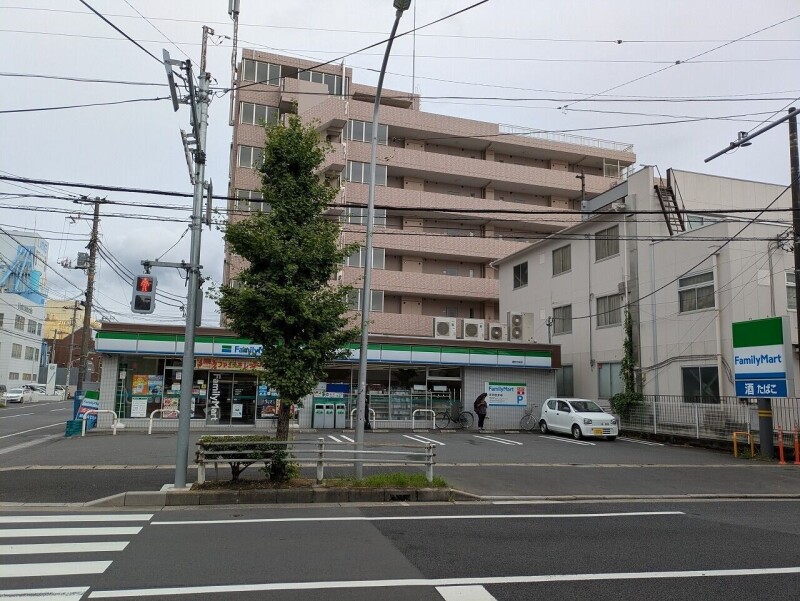 コンビニ　ファミリーマート浦安北栄店（コンビニ）まで101m