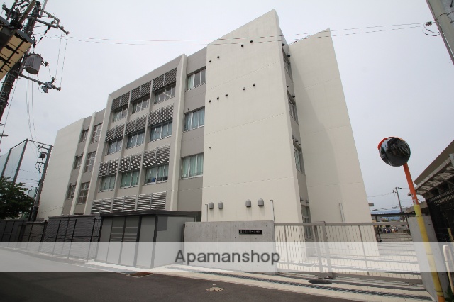 中学校　第一中学校（中学校）まで382m