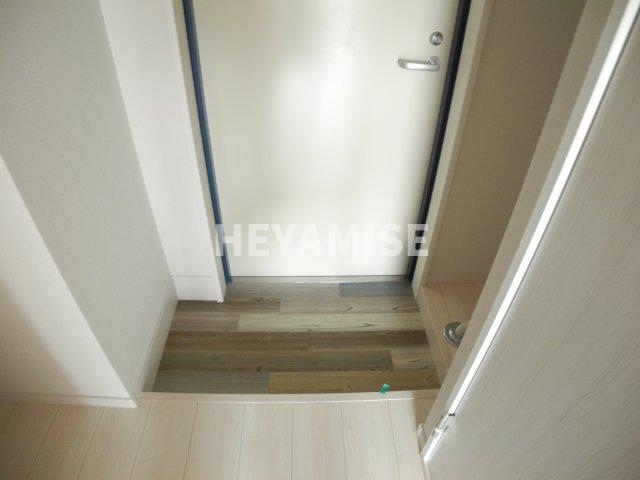 玄関　※同間取りの別の階のお部屋の画像です※現況を優先します